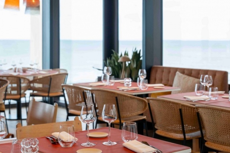 Carré de table angles arrondis en simili cuir - recto-verso sur mesure - Chez elles - Photo n°3