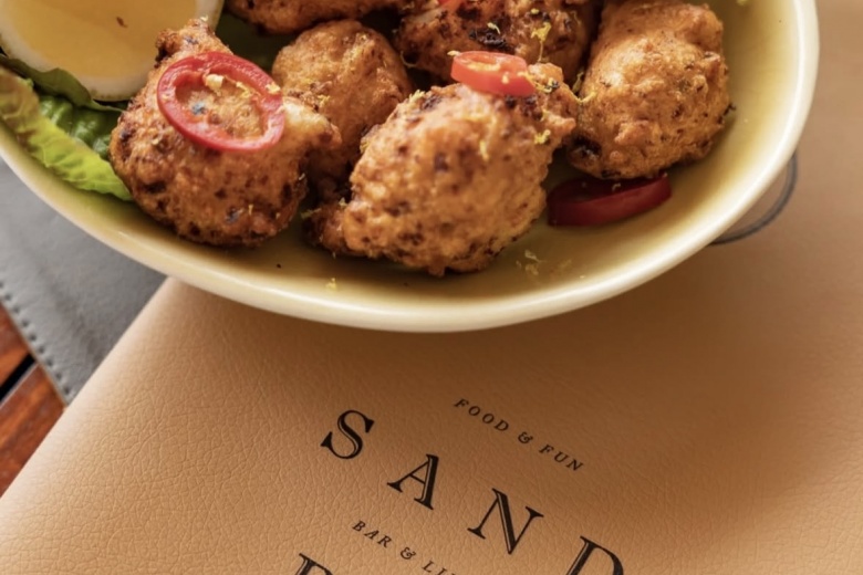 Porte-menu personnalisé - Finitions coutures selliers - Chez elles - Photo n°1